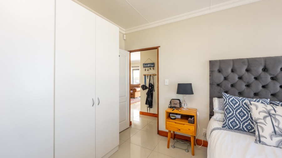 3 Bedroom Property for Sale in Struisbaai Western Cape